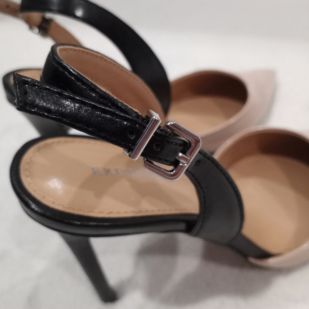 Express Heels - Picture 9 of 14